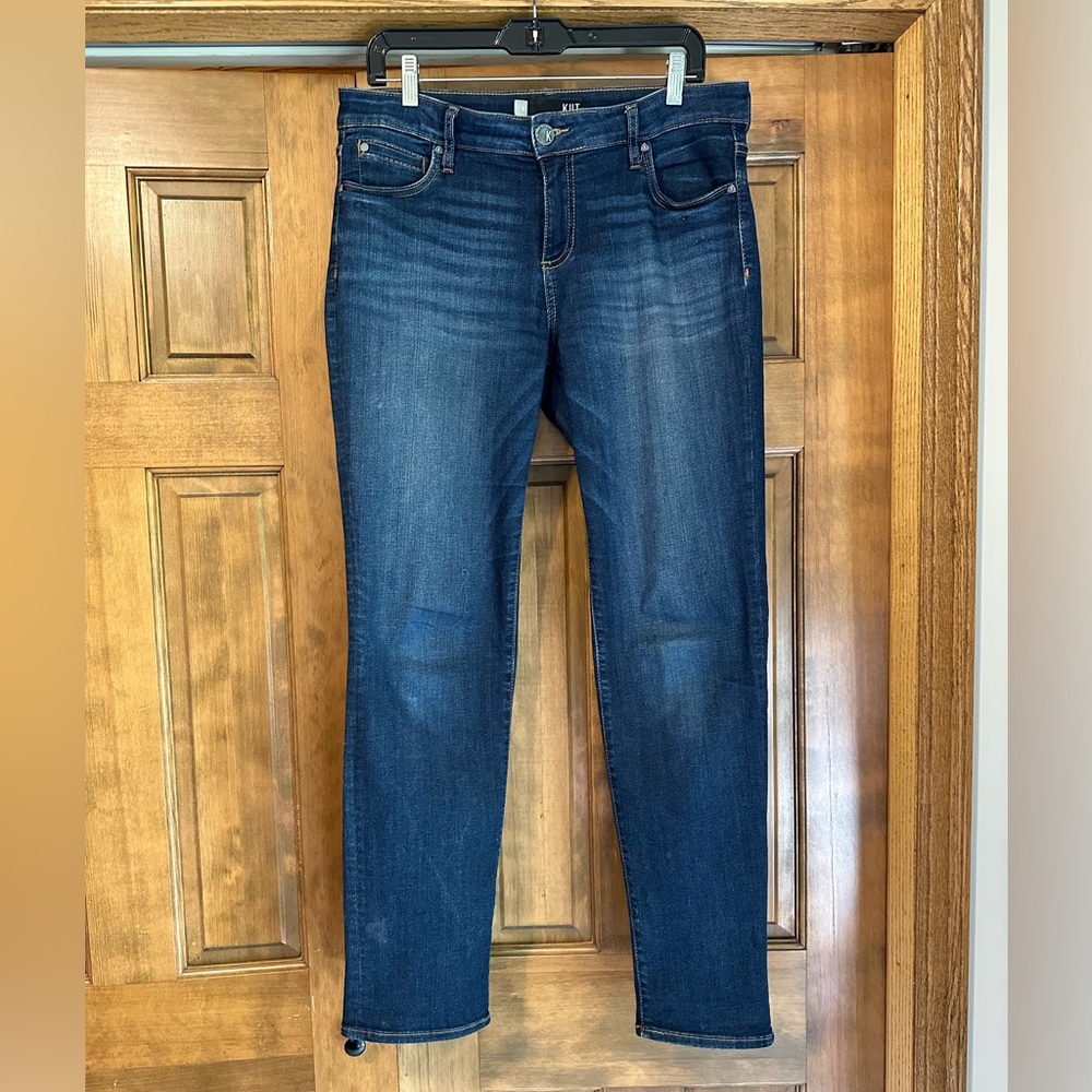 Kut from the Kloth Catherine boyfriend, size 8 jeans
